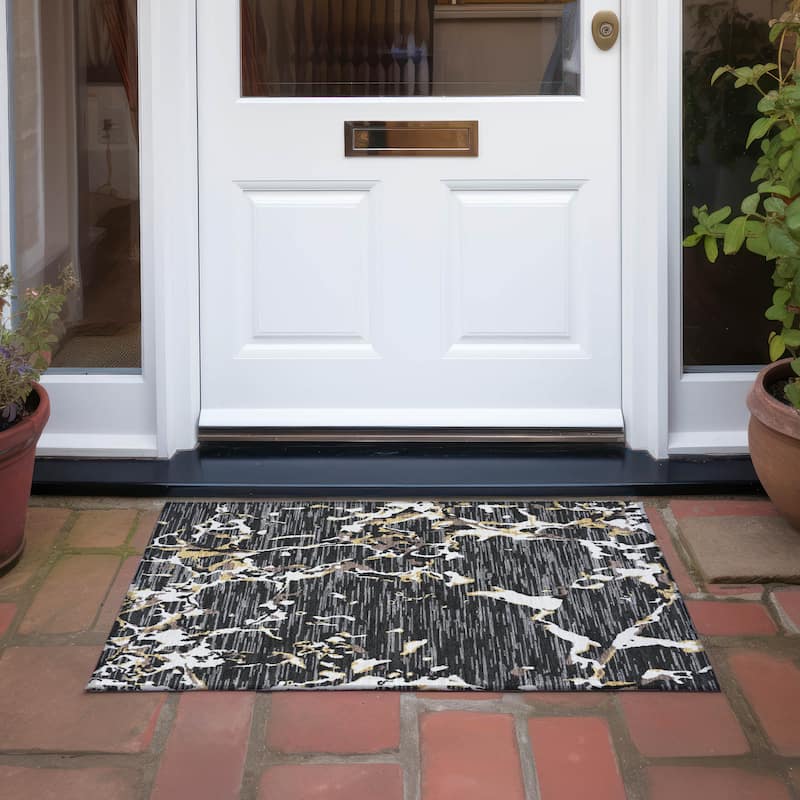 Machine Washable Indoor/ Outdoor Abstract Camo Chantille Rug