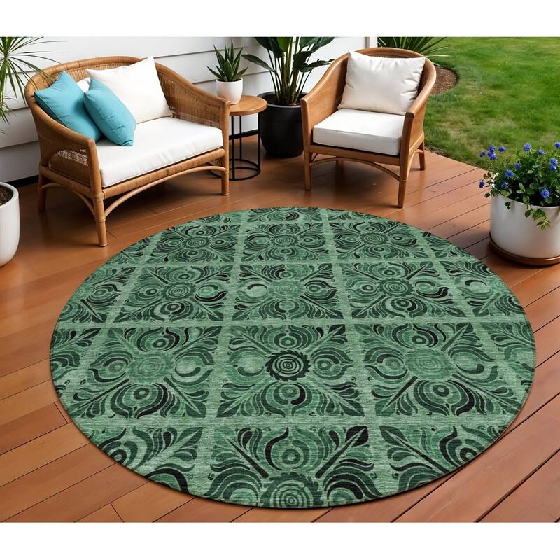 HomeRoots Medallion Transitional Rectangle Outdoor Rug - 8' Round
