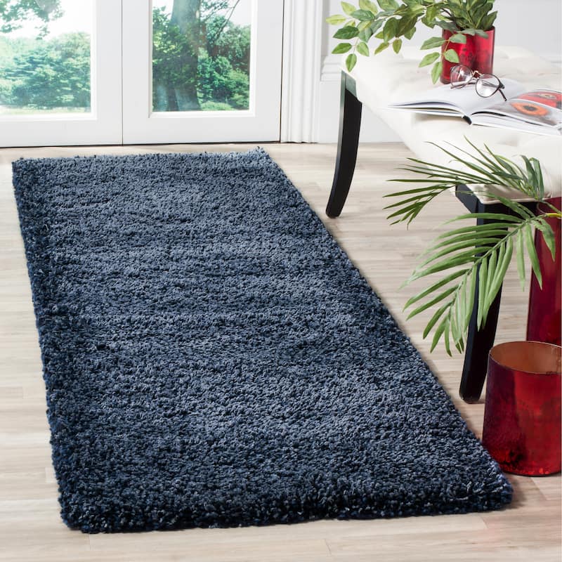 SAFAVIEH Santa Monica Shag Einara 2-inch Thick Area Rug - 2'3" x 11' Runner - Navy - Runner