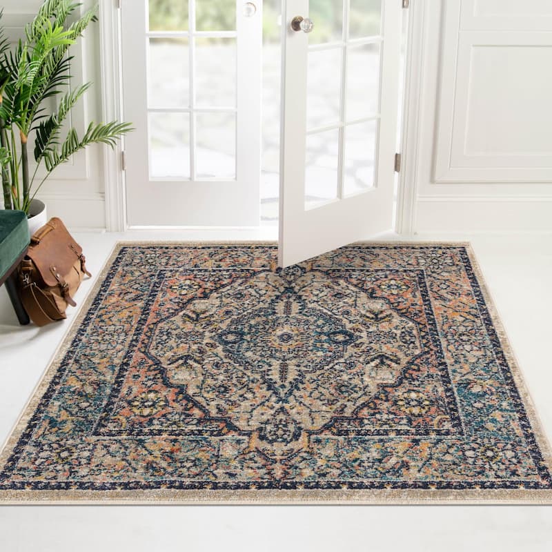 Traditional Nixa Collection Area Rug