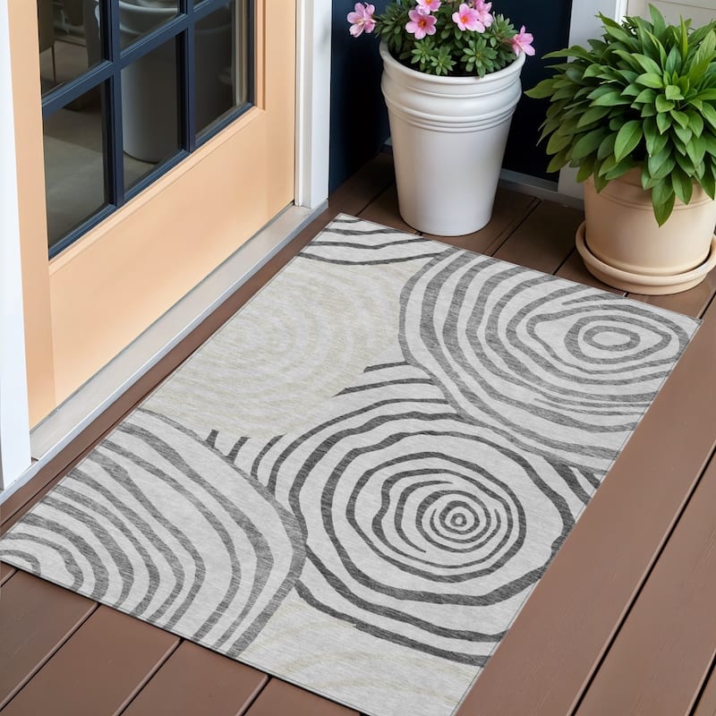 HomeRoots Abstract Transitional Rectangle Outdoor Rug - 3' x 5'