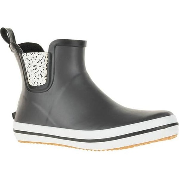 kamik chelsea boots