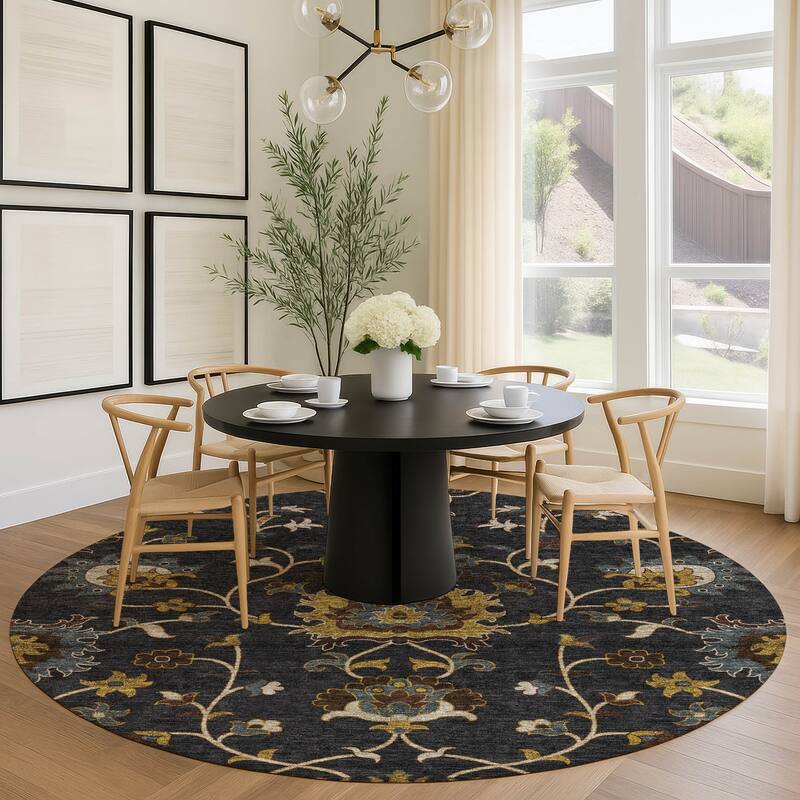 Machine Washable Indoor/ Outdoor Traditional Luna Chantille Rug