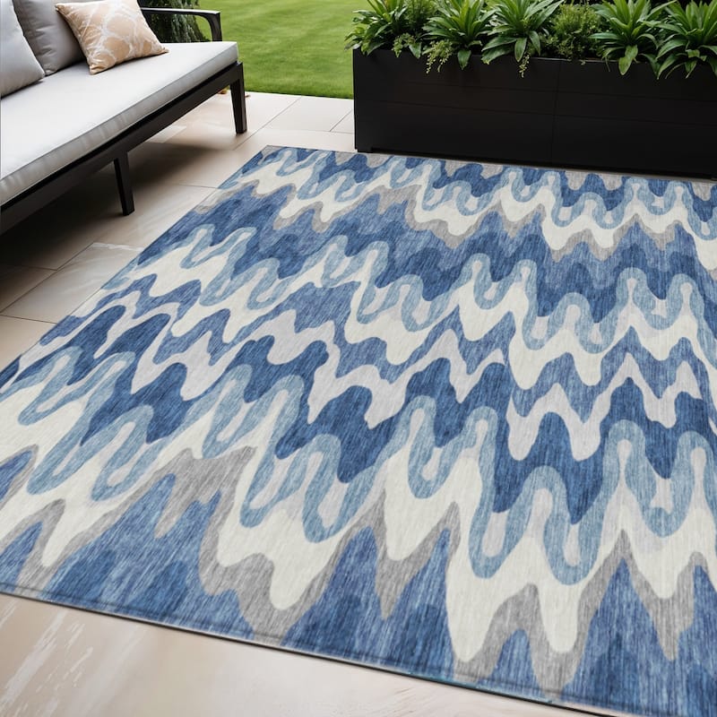 HomeRoots Abstract Transitional Rectangle Outdoor Rug - 5' X 8'