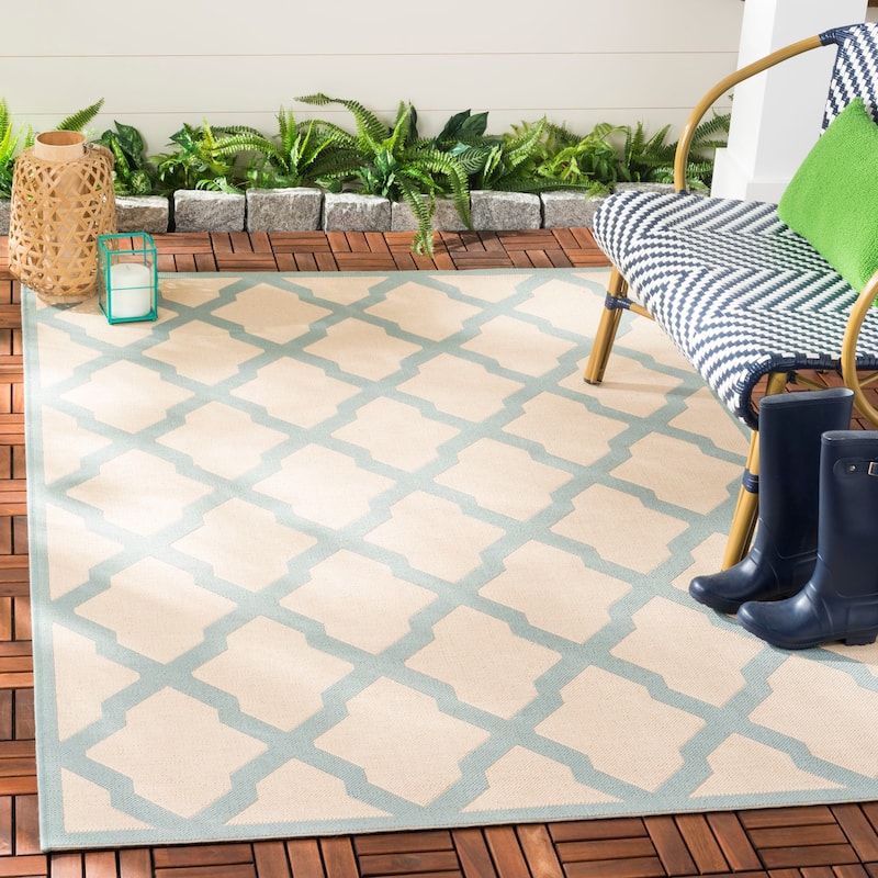 SAFAVIEH Beach House Petrona Indoor/ Outdoor Waterproof Patio Backyard Rug