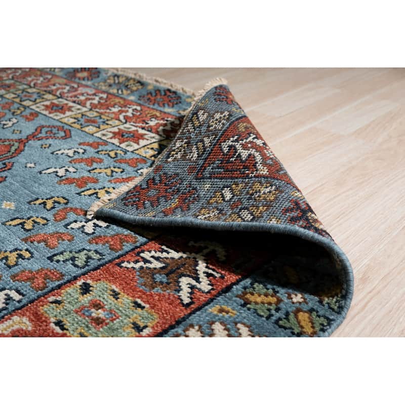 Red Traditional Medallion Traditional Knot Area Rug - Elegant and Timeless Design