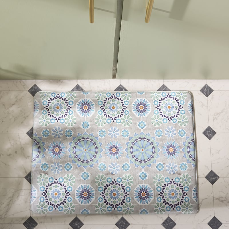 SAFAVIEH Kitchen Mat Giti Non-Slip PVC Kitchen Floor Area Rug - Ivory/Blue - 1'6" x 2'