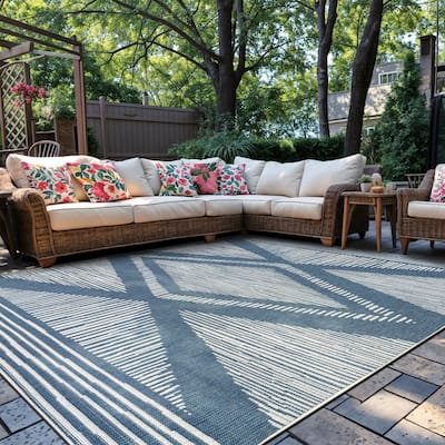 World Rug Gallery Contemporary Geometric Stripe Weather Resistant Reversible Indoor/Outdoor Area Rug