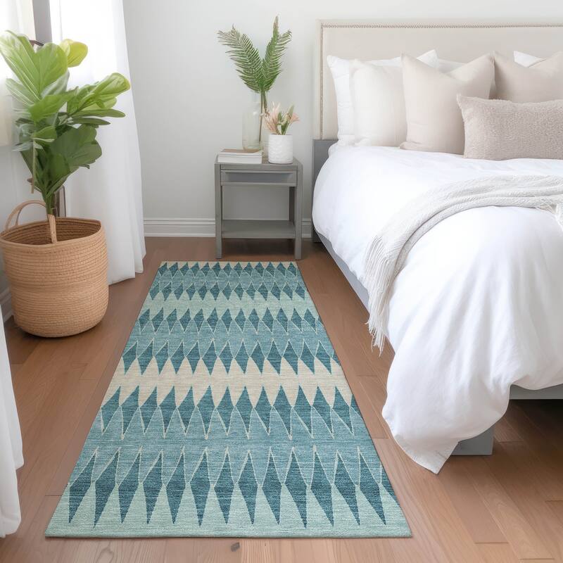Machine Washable Indoor/ Outdoor Chantille Contemporary Geo Rug