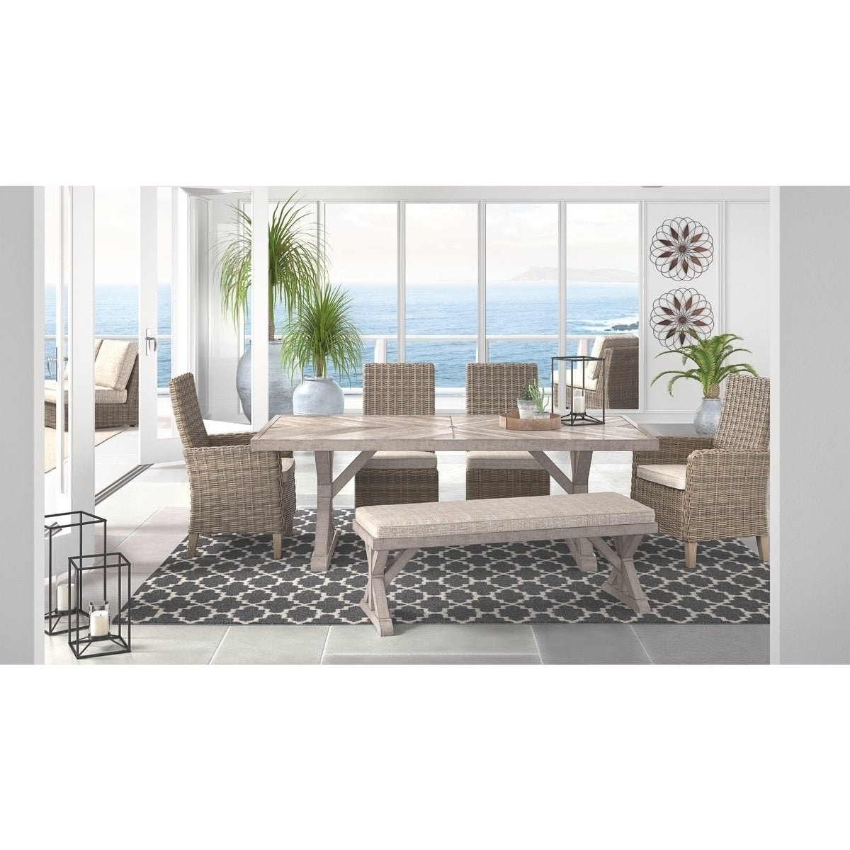 Sandestria store dining table
