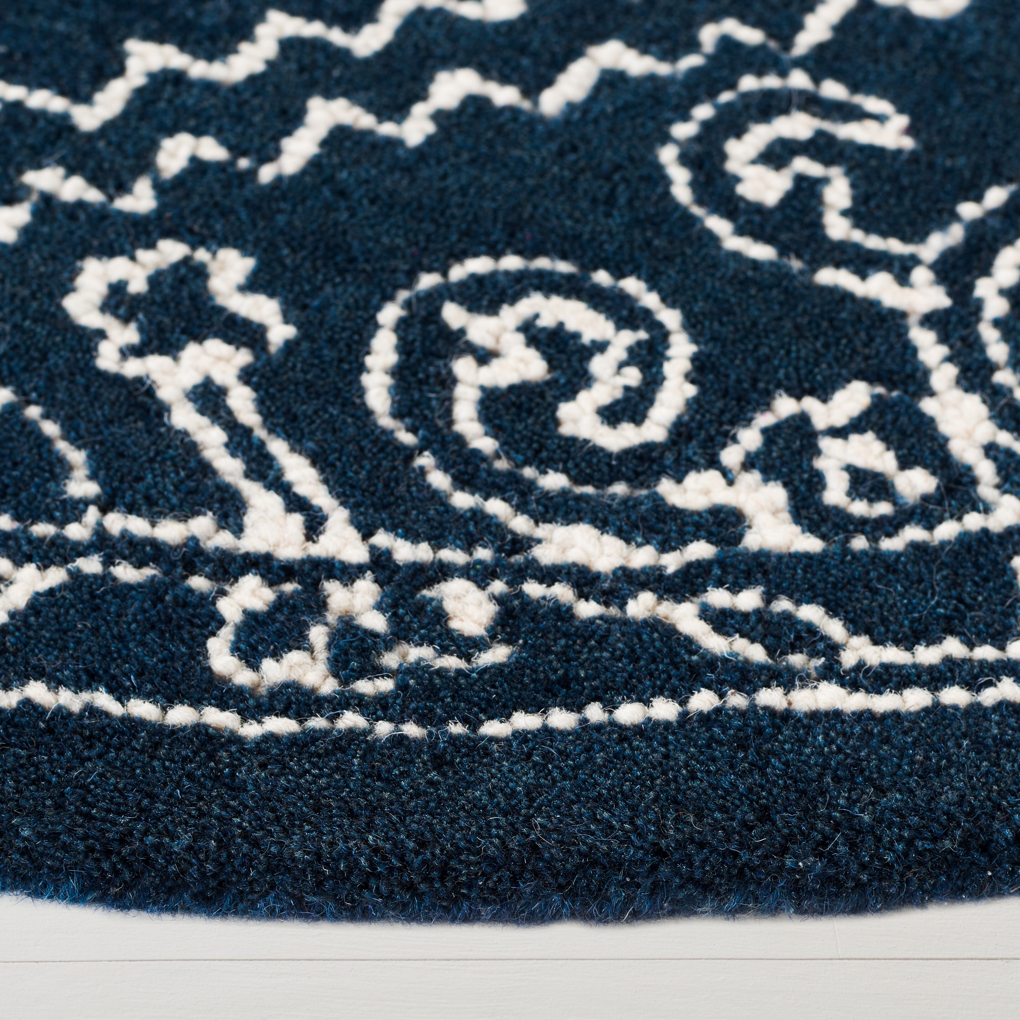 Lauren Ralph Lauren Handmade Gunlaug Oriental Medallion Wool Rug