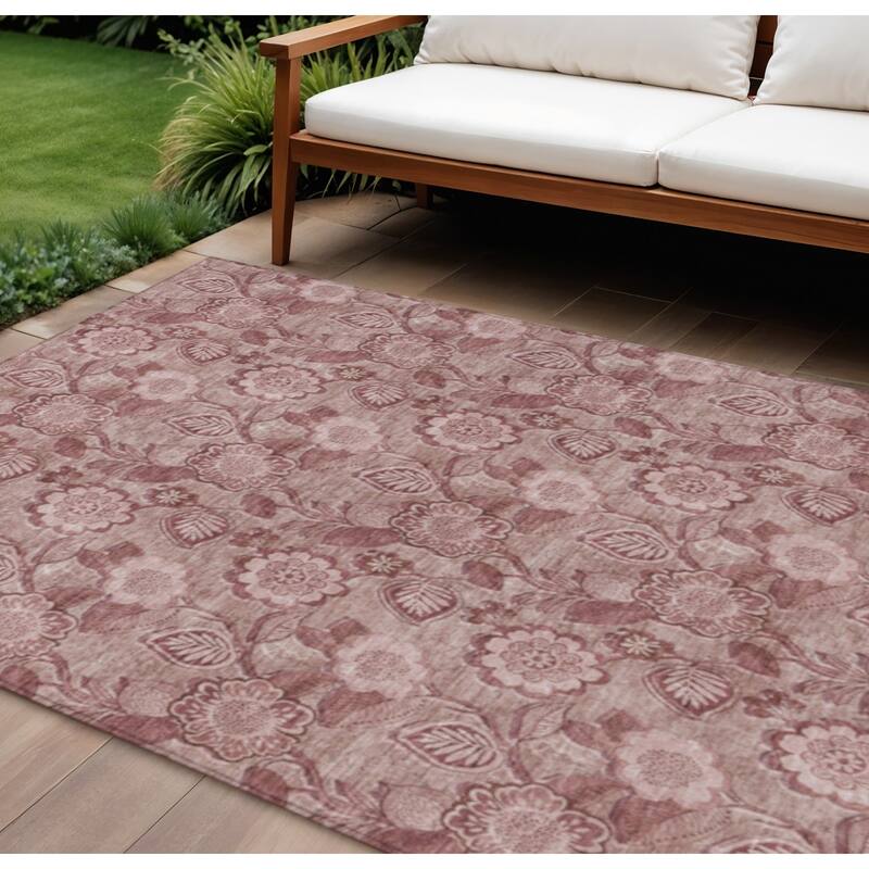 HomeRoots Floral Transitional Rectangle Outdoor Rug - 8' X 10'