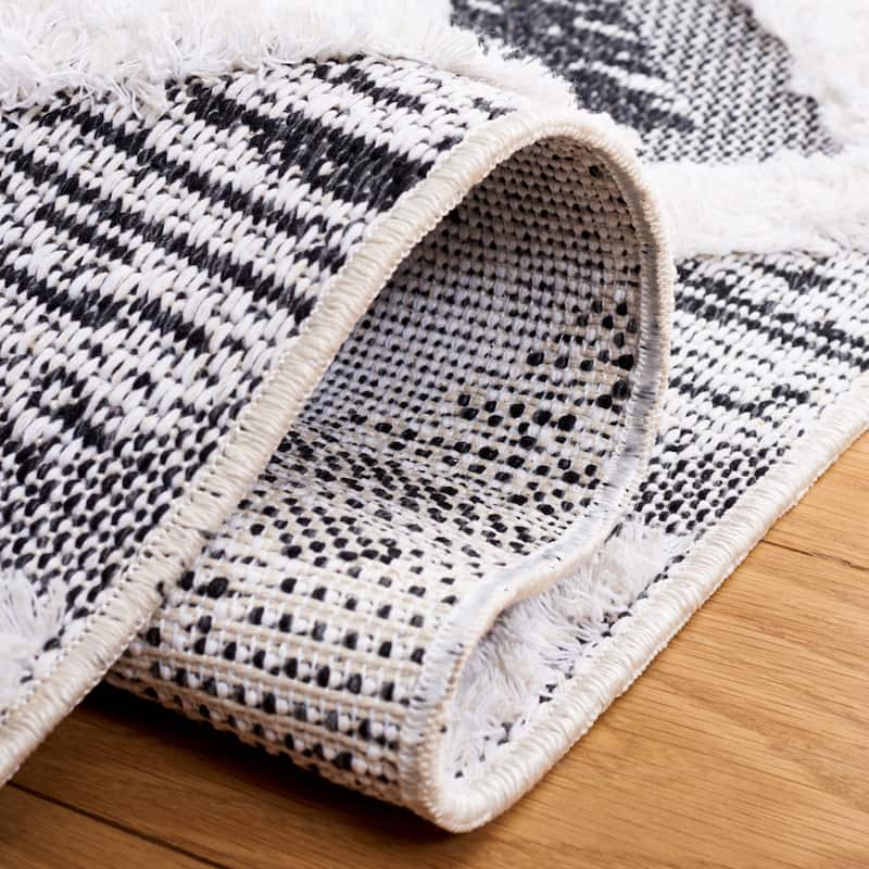 SAFAVIEH Augustine Eloina Trellis Fringe Rug