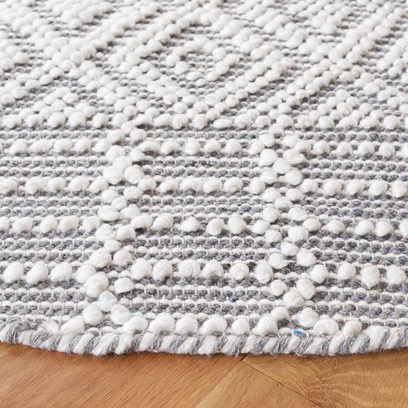 SAFAVIEH Handmade Casablanca Melise Rug