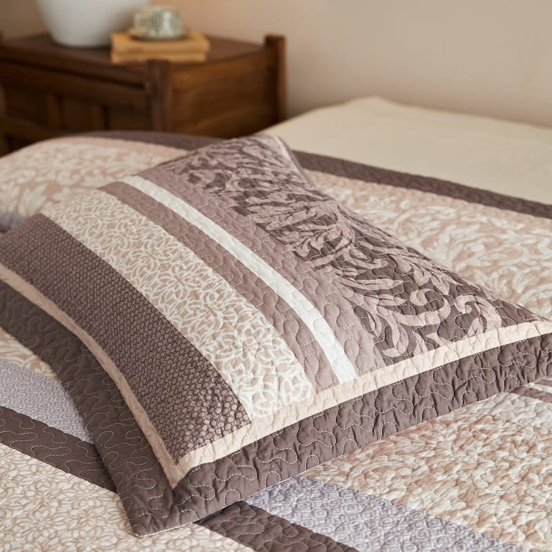 Classic Cottage Floral Cotton Quilt Bedspread Set