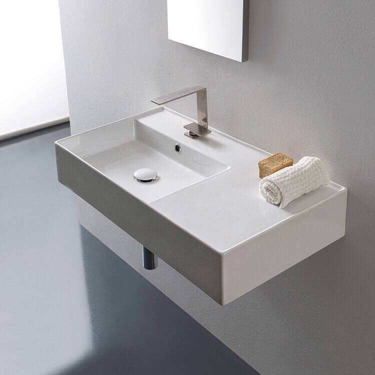 Nameeks Scarabeo 32" Ceramic Wall Mounted Bathroom Sink with One