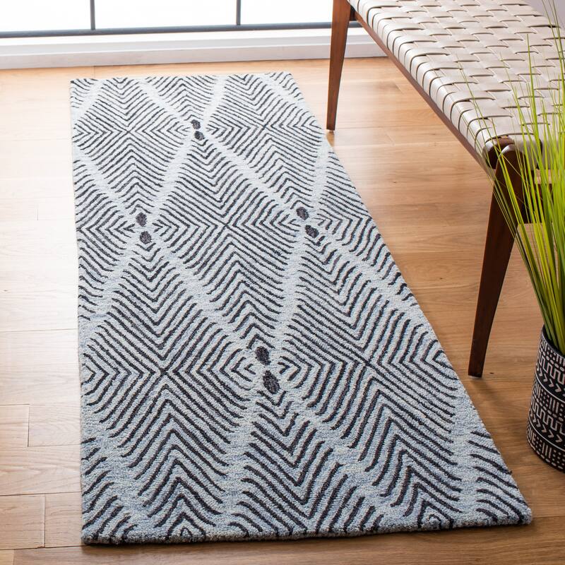 SAFAVIEH Handmade Micro-Loop Rodanthi Modern Wool Rug