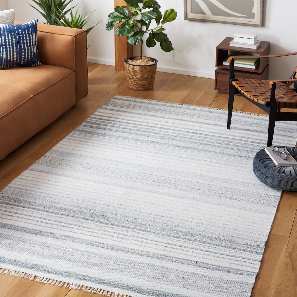 SAFAVIEH Handmade Kilim Rokhaya Transitional Rug