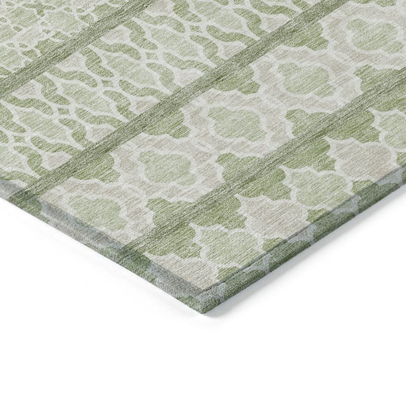 HomeRoots Quatrefoil Transitional Rectangle Outdoor Rug