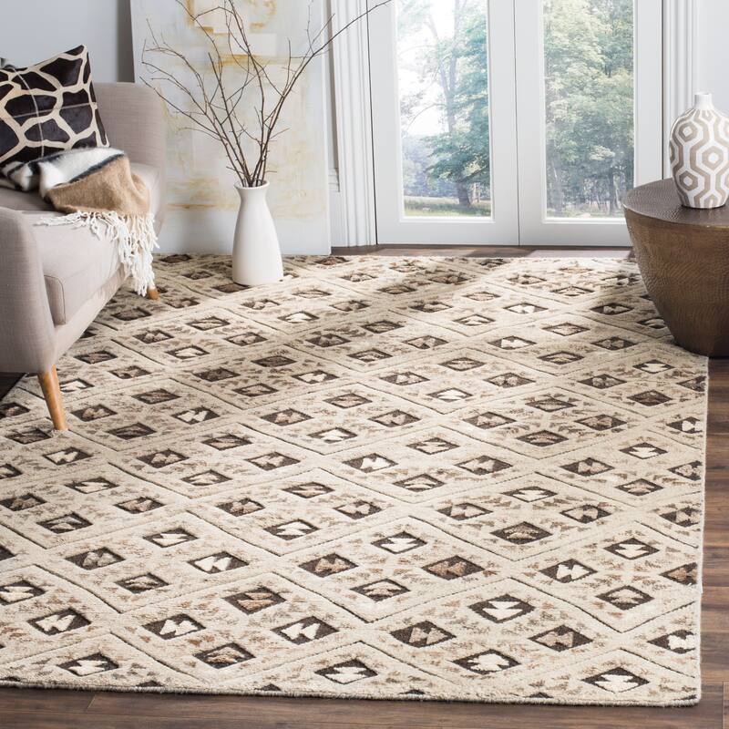 SAFAVIEH Hand-knotted Challe Margonda Southwestern Tribal Wool Rug - 6' x 9' - Grey