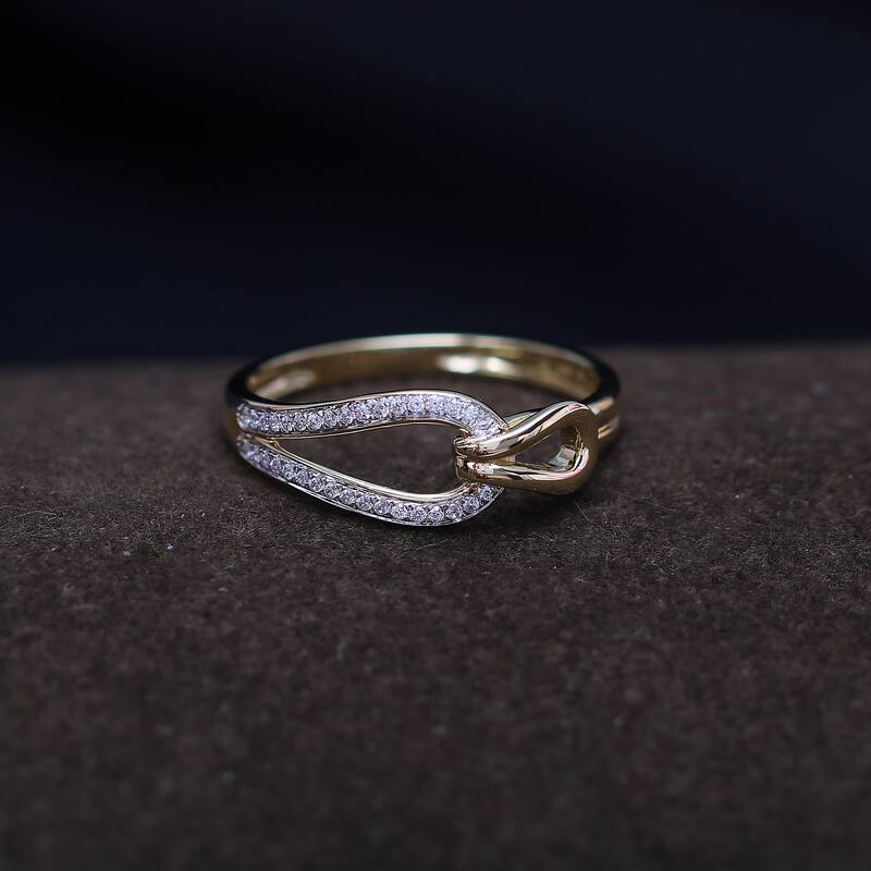 1/10ct TDW Diamond Fashion Ring in 10K Gold for Women