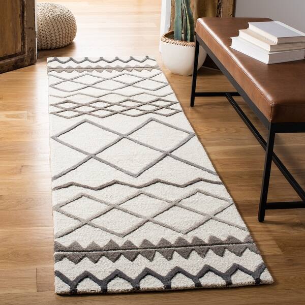 Amazon Com Safavieh Braided Collection Brd256a Hand Woven Cotton Area Rug 4 Round Ivory Steel Grey Furniture Decor