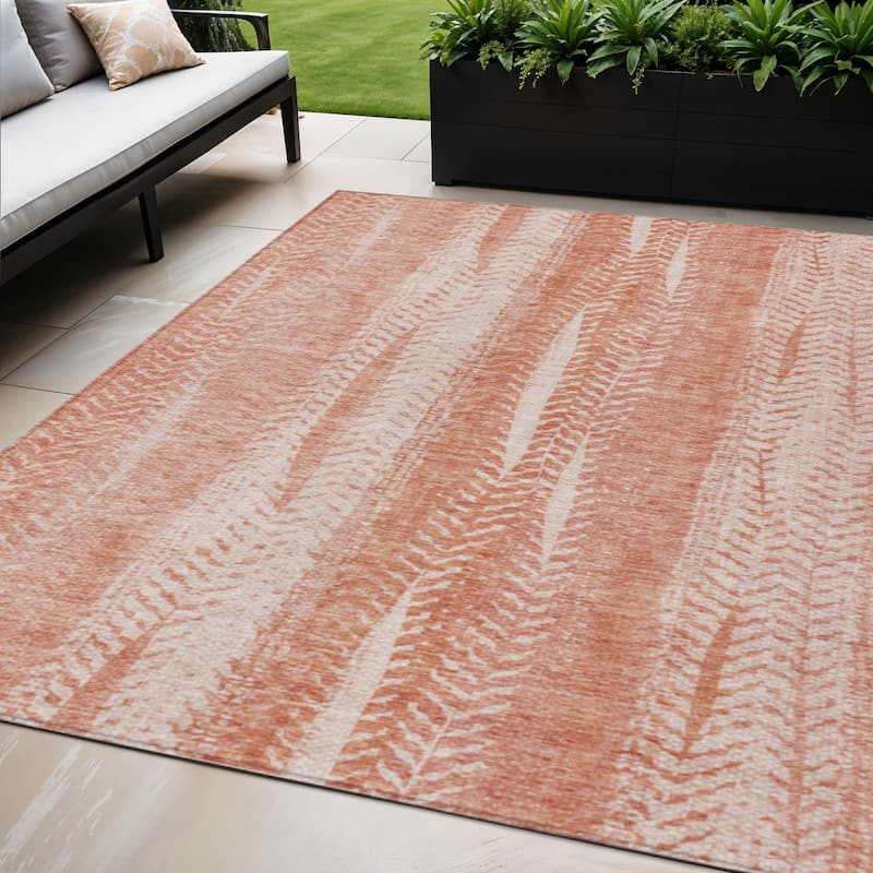 HomeRoots Botanical Leaves Transitional Rectangle Outdoor Rug - 5' X 8'