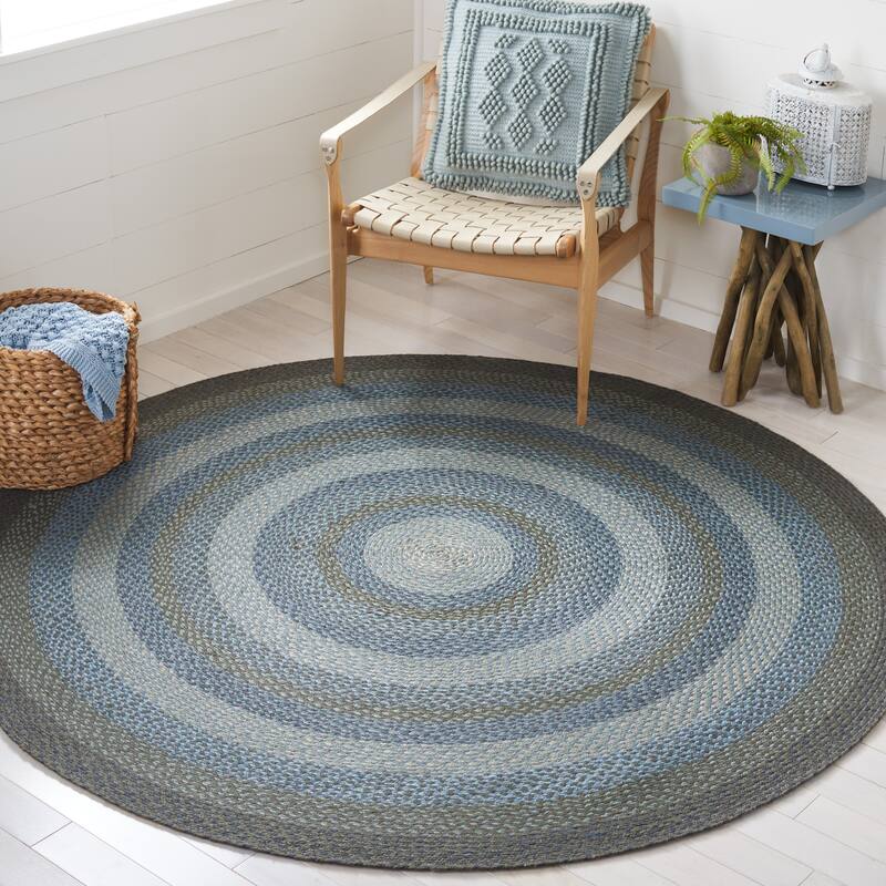 SAFAVIEH Handmade Braided Ilsabe Cotton Rug - 6' Round - Light Blue/Green