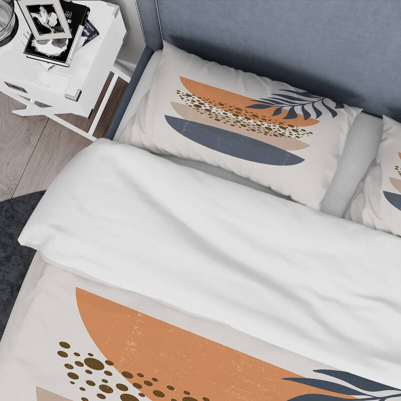 Designart 'Abstract Geometrical Sun and Moon With Leaf IV' Modern Duvet Cover Set