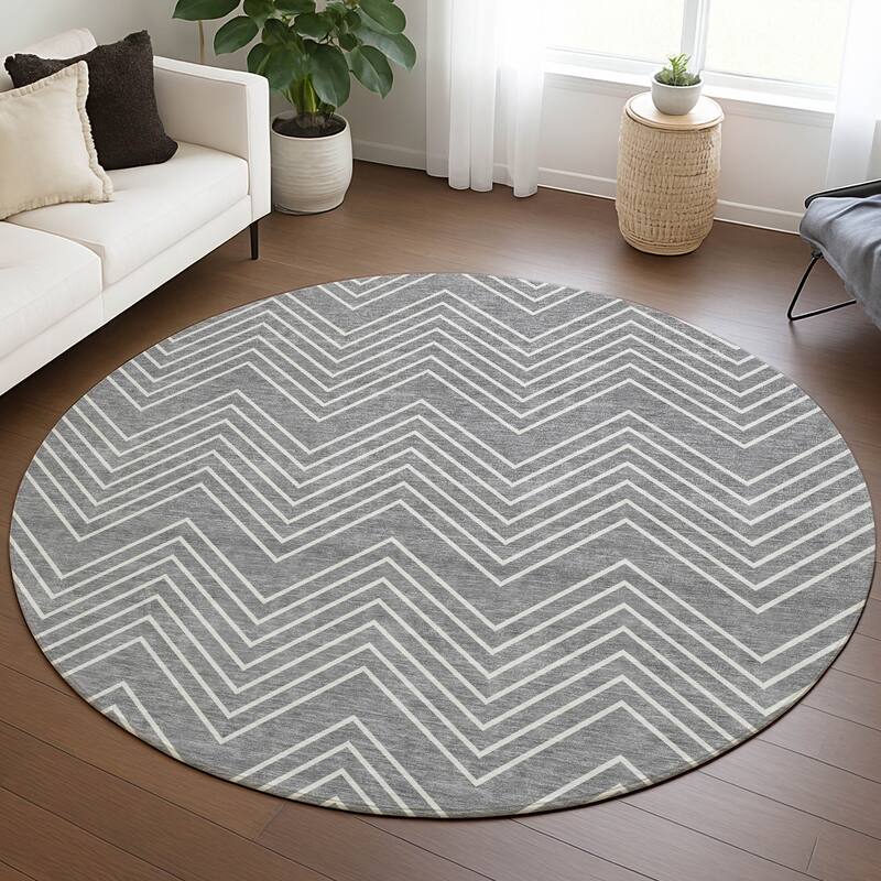 Machine Washable Indoor/ Outdoor Modern Chevron Chantille Rug