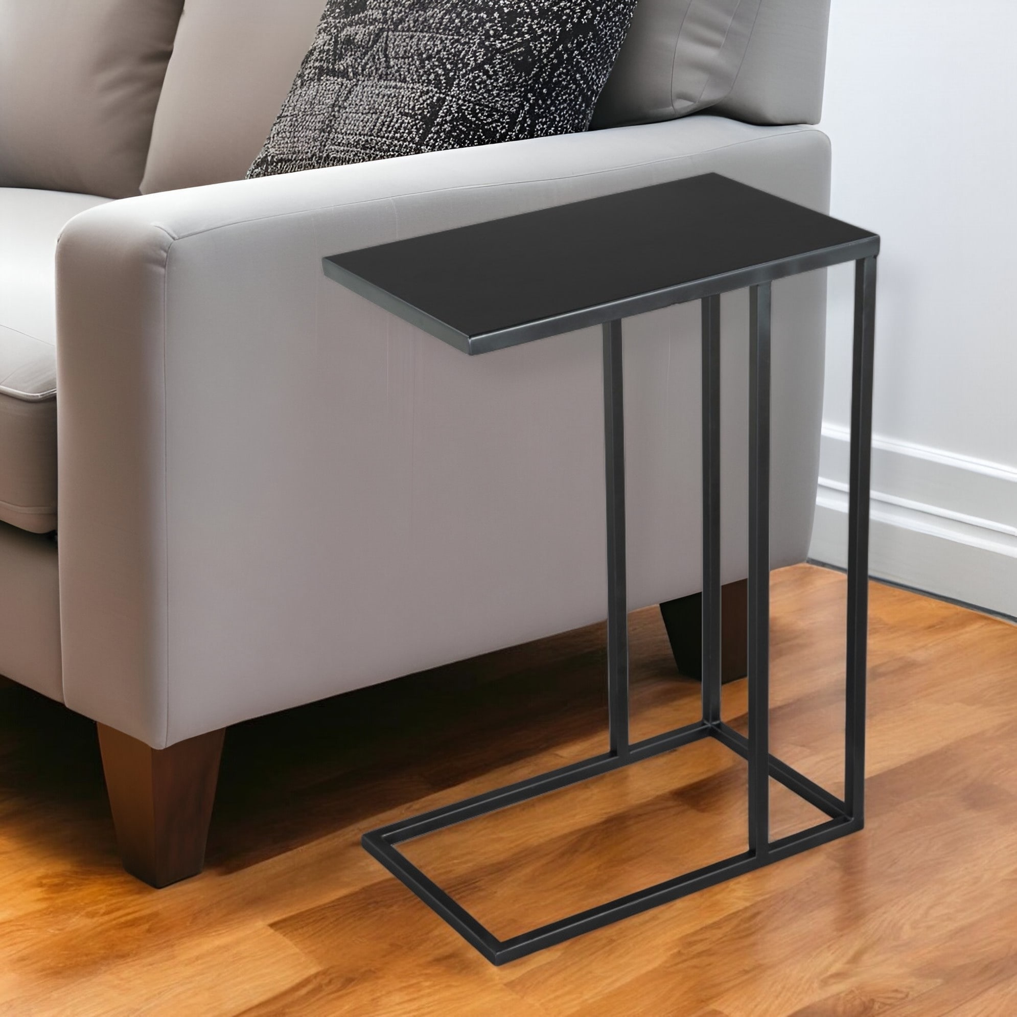 HomeRoots 24" Black Iron Abstract End Table - 17' X '23.6' X '11