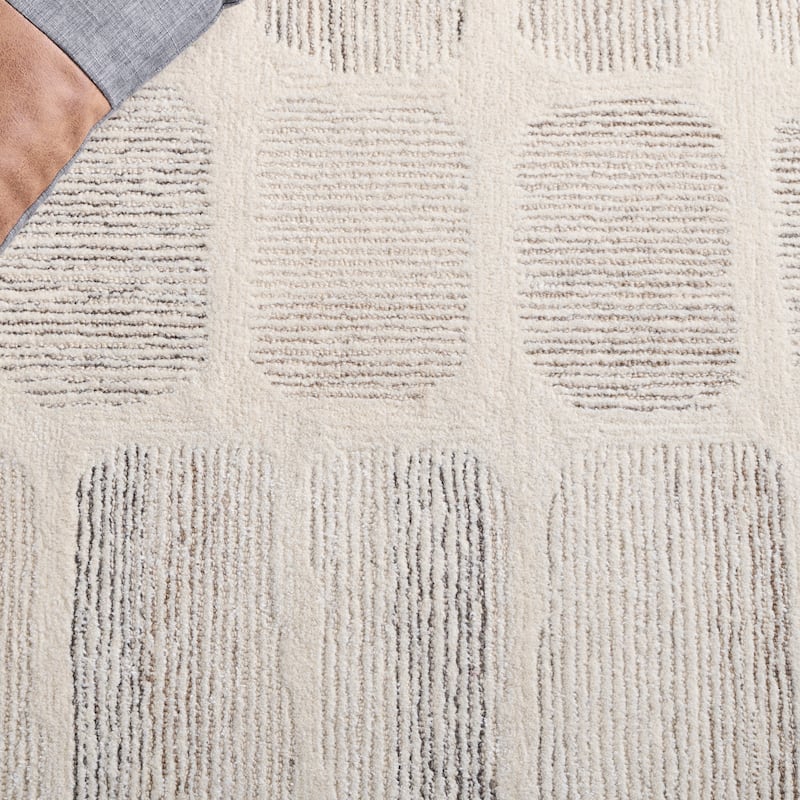 SAFAVIEH Handmade Metro Shmuela Wool Rug