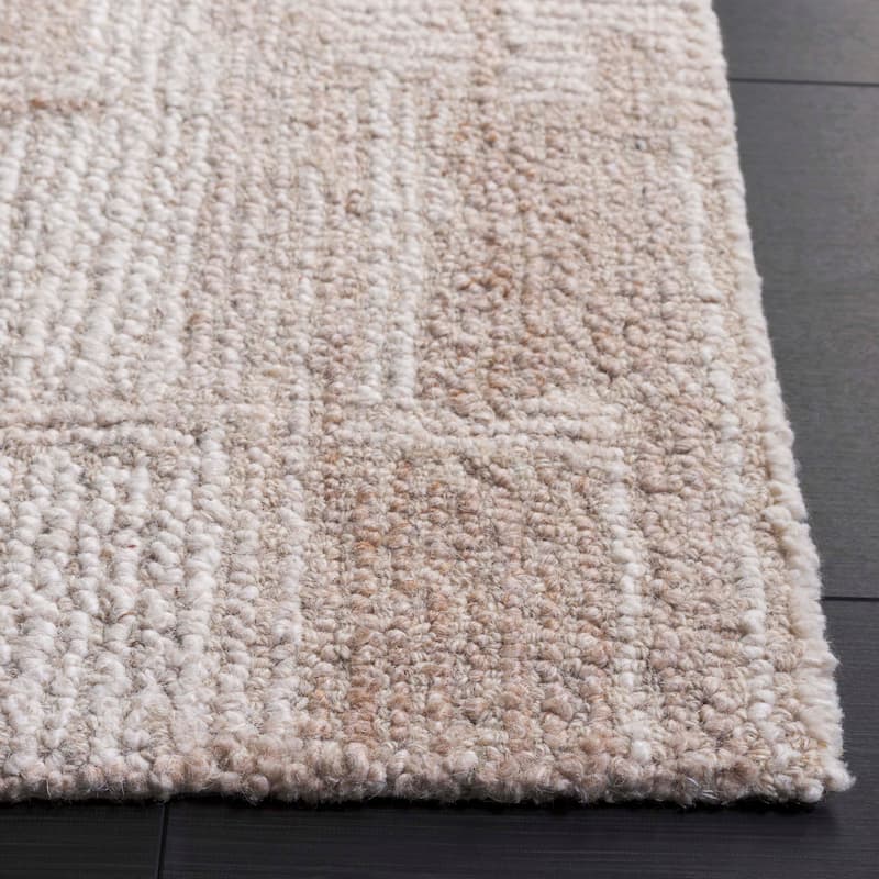 SAFAVIEH Handmade Harvest Chinami Wool Rug