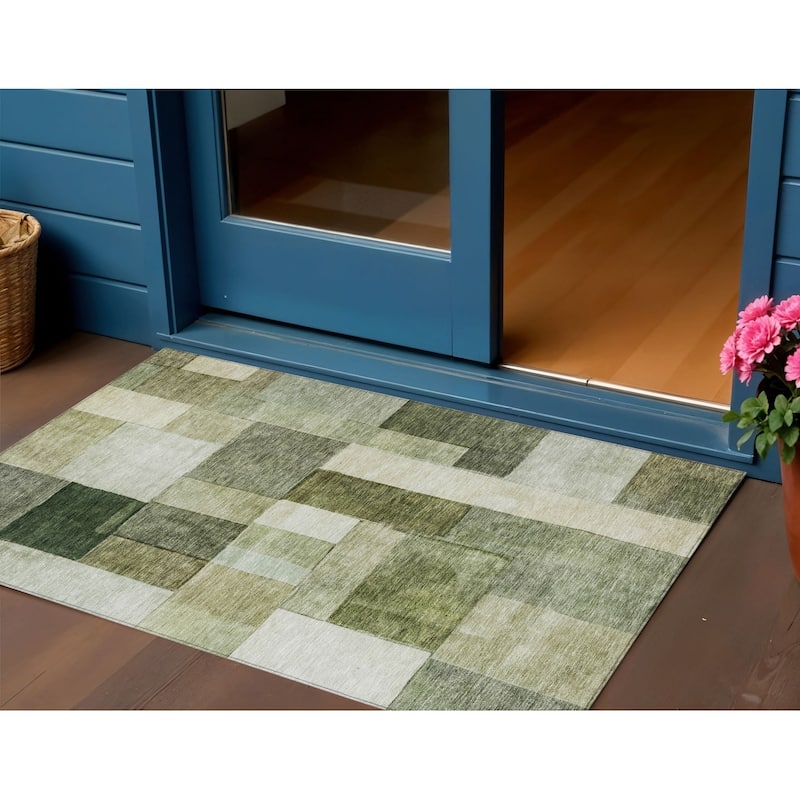 HomeRoots Geometric Transitional Rectangle Outdoor Rug - 3' x 5'