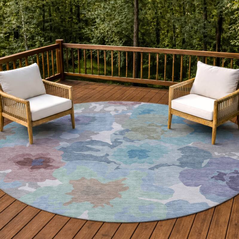 Machine Washable Indoor/ Outdoor Floral Bonnet Chantille Rug - Silver - 8' x 8'