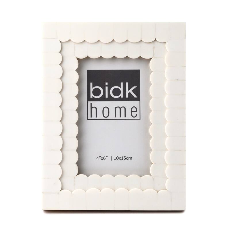 Rectangular Flower Border Picture Frame - for 4" x 6" Photo - White