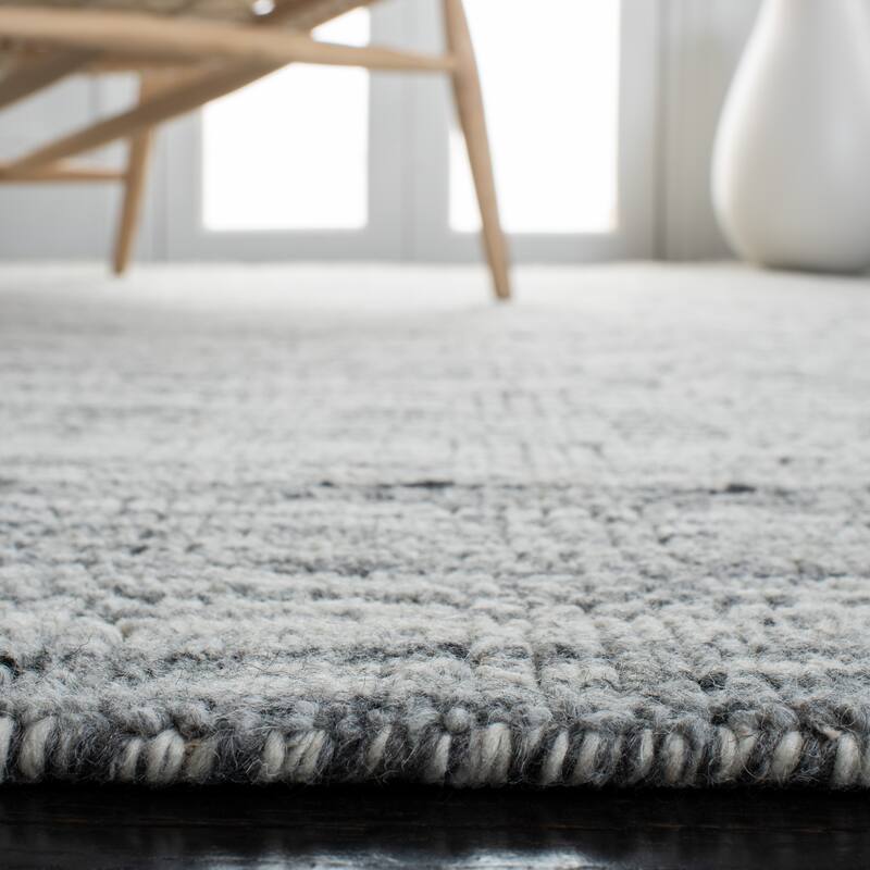 SAFAVIEH Handmade Elements Vitoria Wool Rug