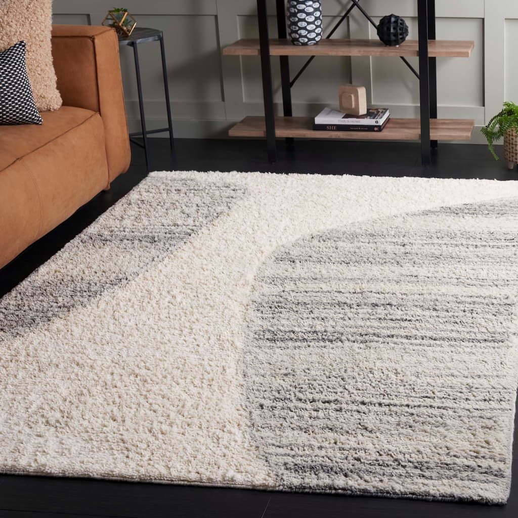 SAFAVIEH Handmade Vermont Nejra Wool Rug