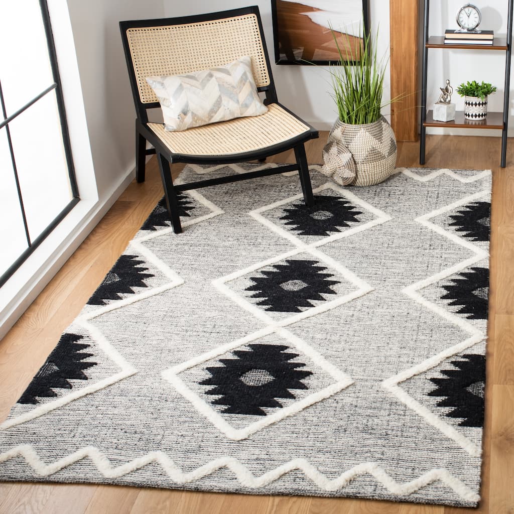 SAFAVIEH Handmade Vermont Mayra Boho Wool Rug