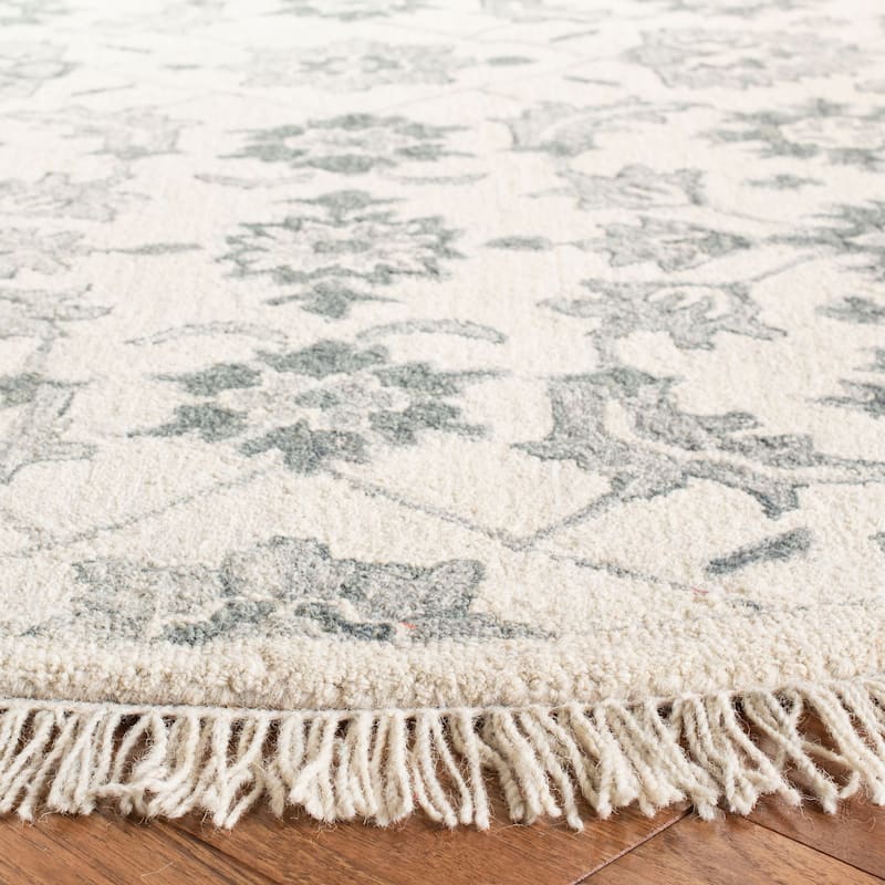 SAFAVIEH Handmade Aspen Cerise Boho Tribal Wool Rug