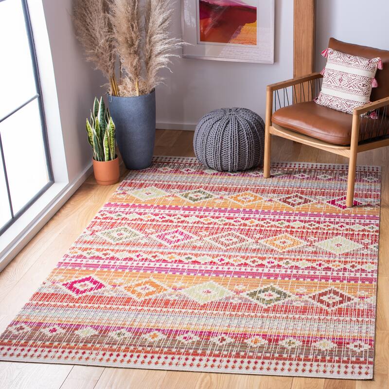 SAFAVIEH Montage Karnit Indoor/ Outdoor Waterproof Patio Backyard Rug - 6'7" Square - Red/Fuchsia