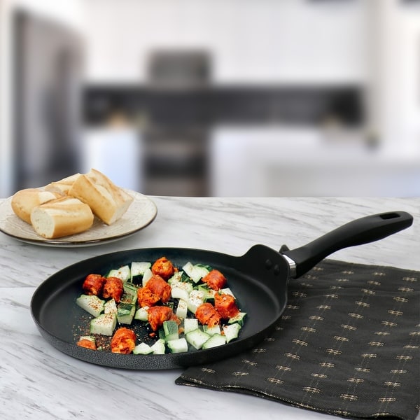 https://ak1.ostkcdn.com/images/products/is/images/direct/089e97166fae3fa83e198f719f6ced67e6cbc3f8/Oster-11-Inch-Nonstick-Aluminum-Pancake-Pan.jpg?impolicy=medium
