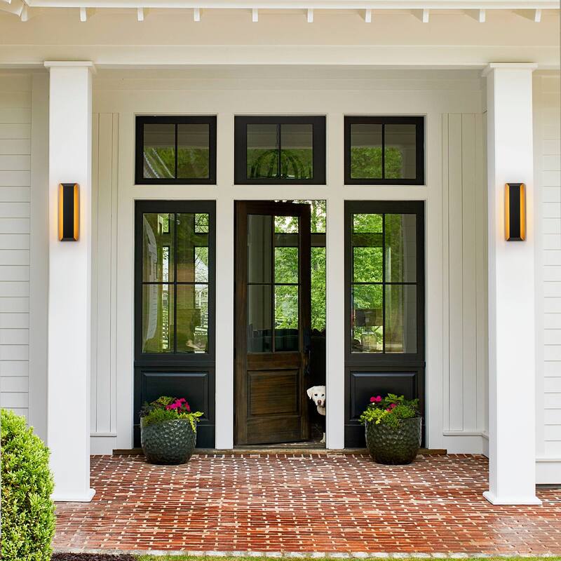 13.8" Outdoor Linear Integrated LED Wall Sconce - H13.8" x W4.7" x D3.2"