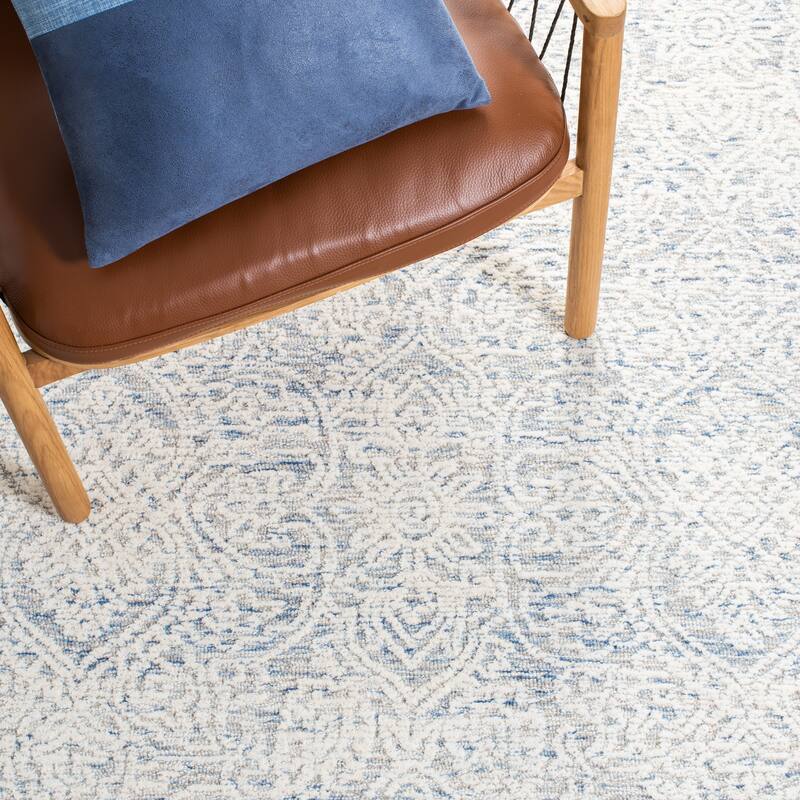 SAFAVIEH Handmade Metro Lorenzina French Country Wool Rug