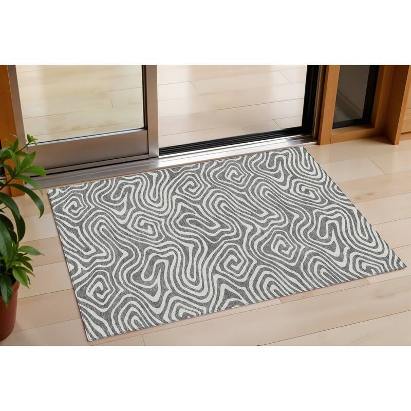 HomeRoots Abstract Transitional Rectangle Outdoor Rug - 3' x 5'