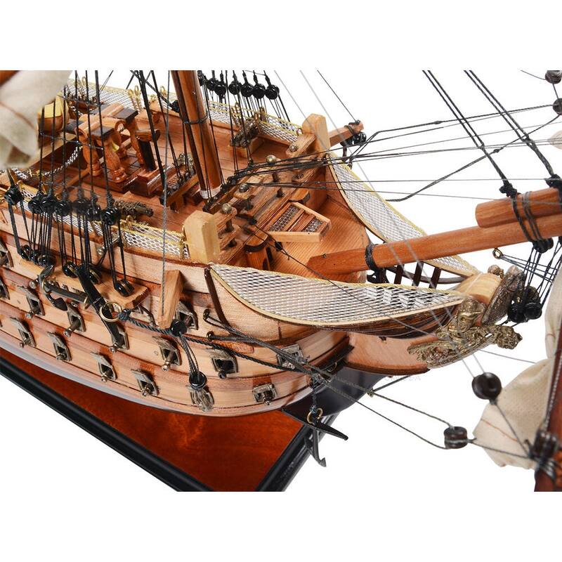 Ultimate HMS Victory Combo: A Model Ship and Classic Hat