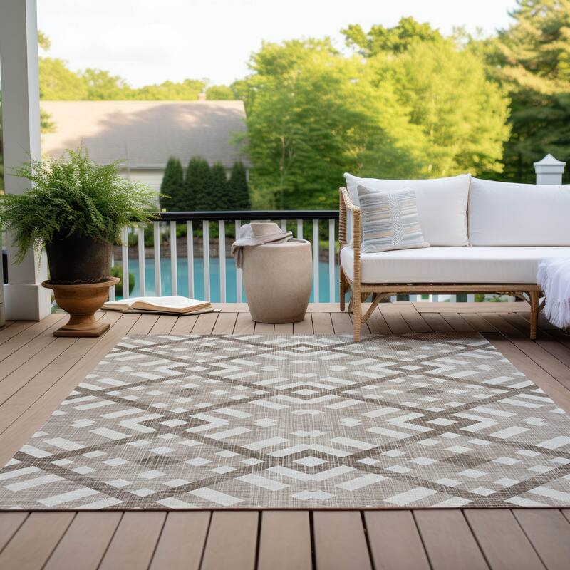 Machine Washable Indoor/ Outdoor Chantille Contemporary Trellis Rug