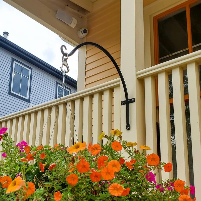 Achla Designs Set of 2 Wall Mounted Up Curled Brackets, 18 Inch Tall, Black Powder Coat Finish