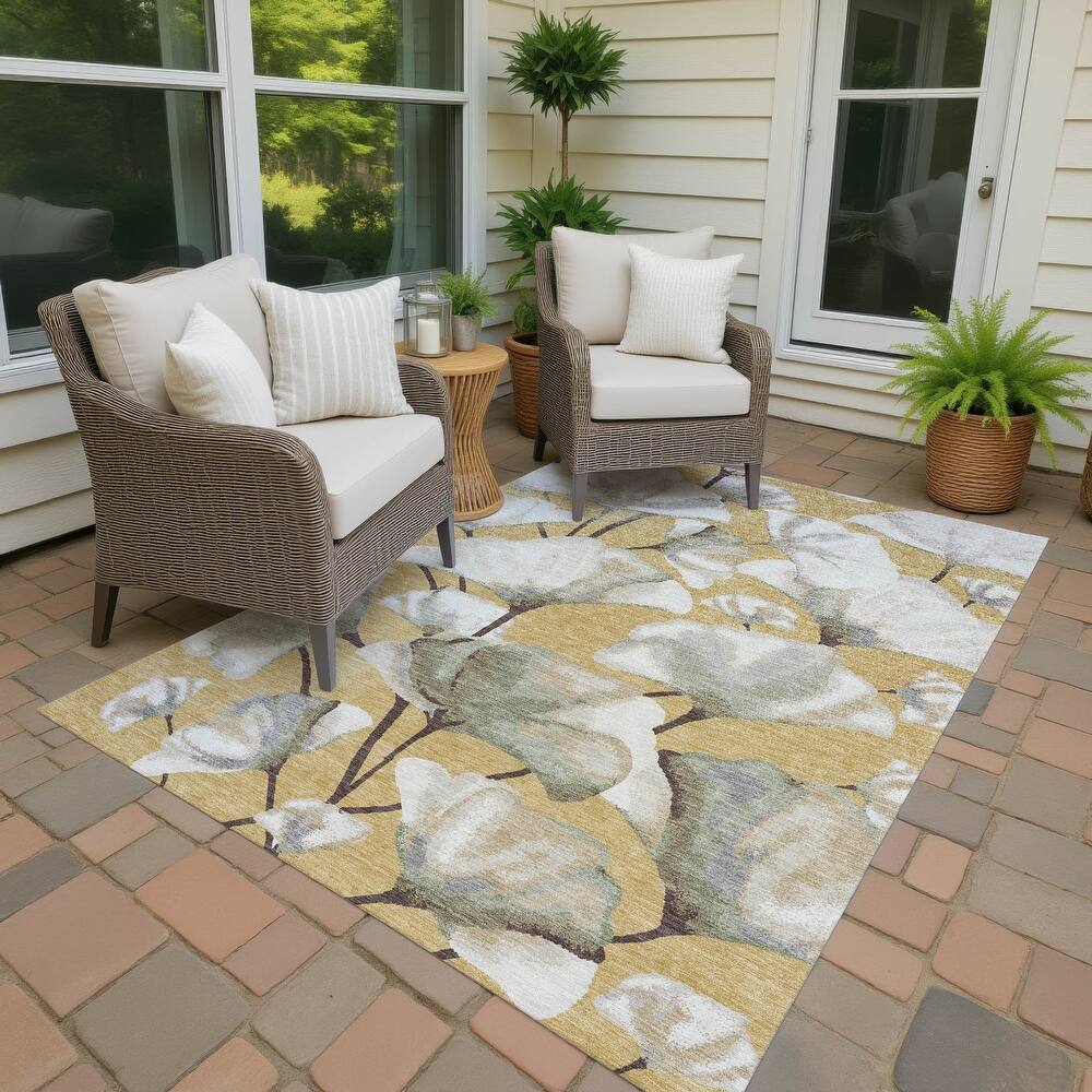Machine Washable Indoor/ Outdoor Floral Love Chantille Rug