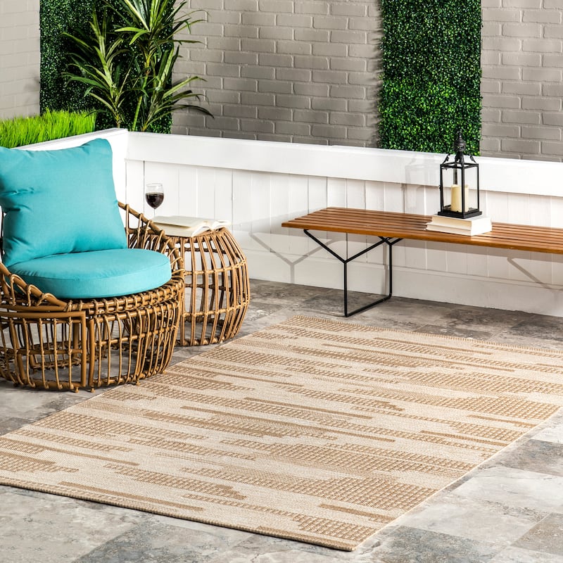 Nuloom Maddy Abstract Lined Indoor/Outdoor Area Rug - 5' x 8' - Beige